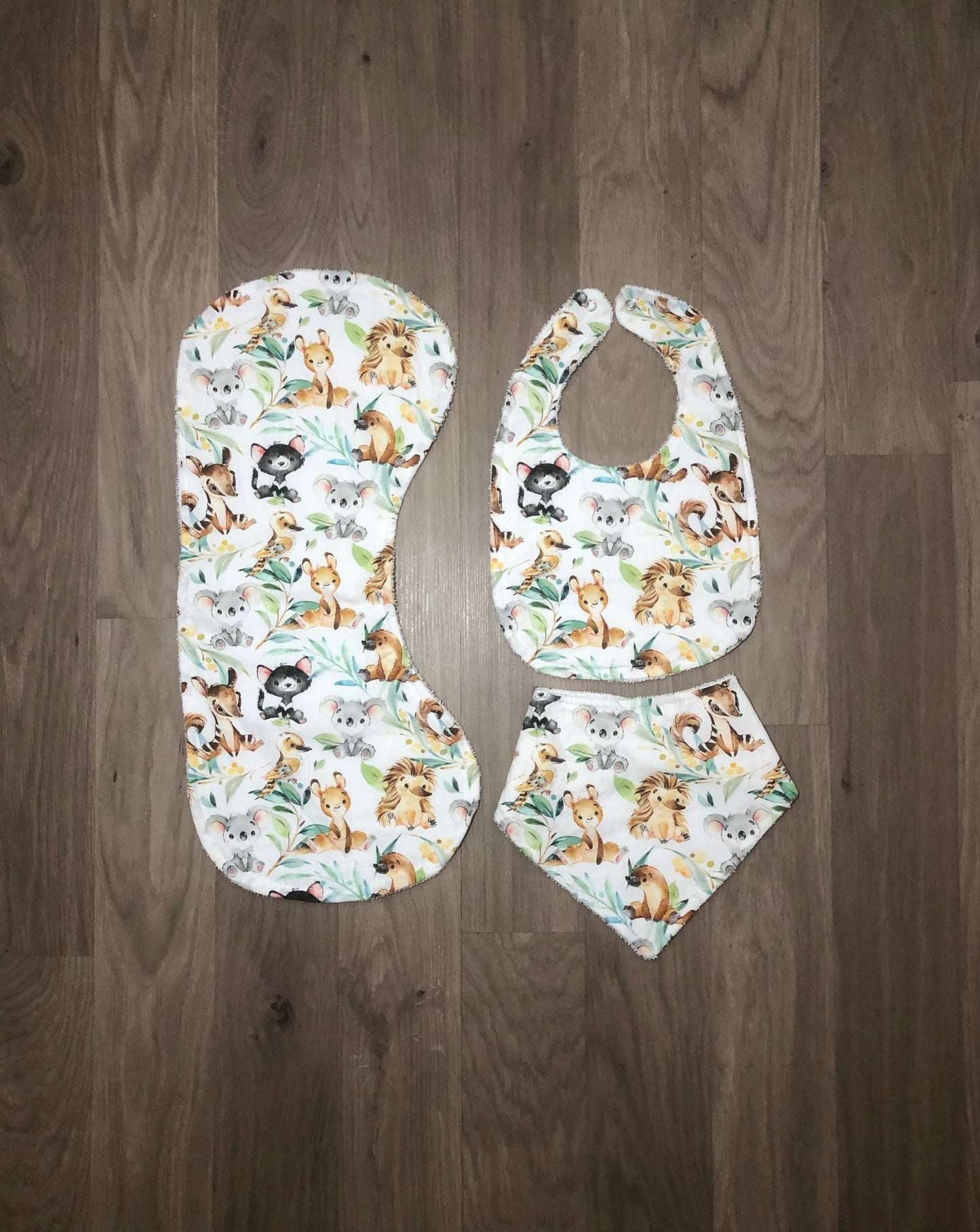 bibs, bandana bibs, feeding bibs, burp cloths, gender neutral, aussie animals