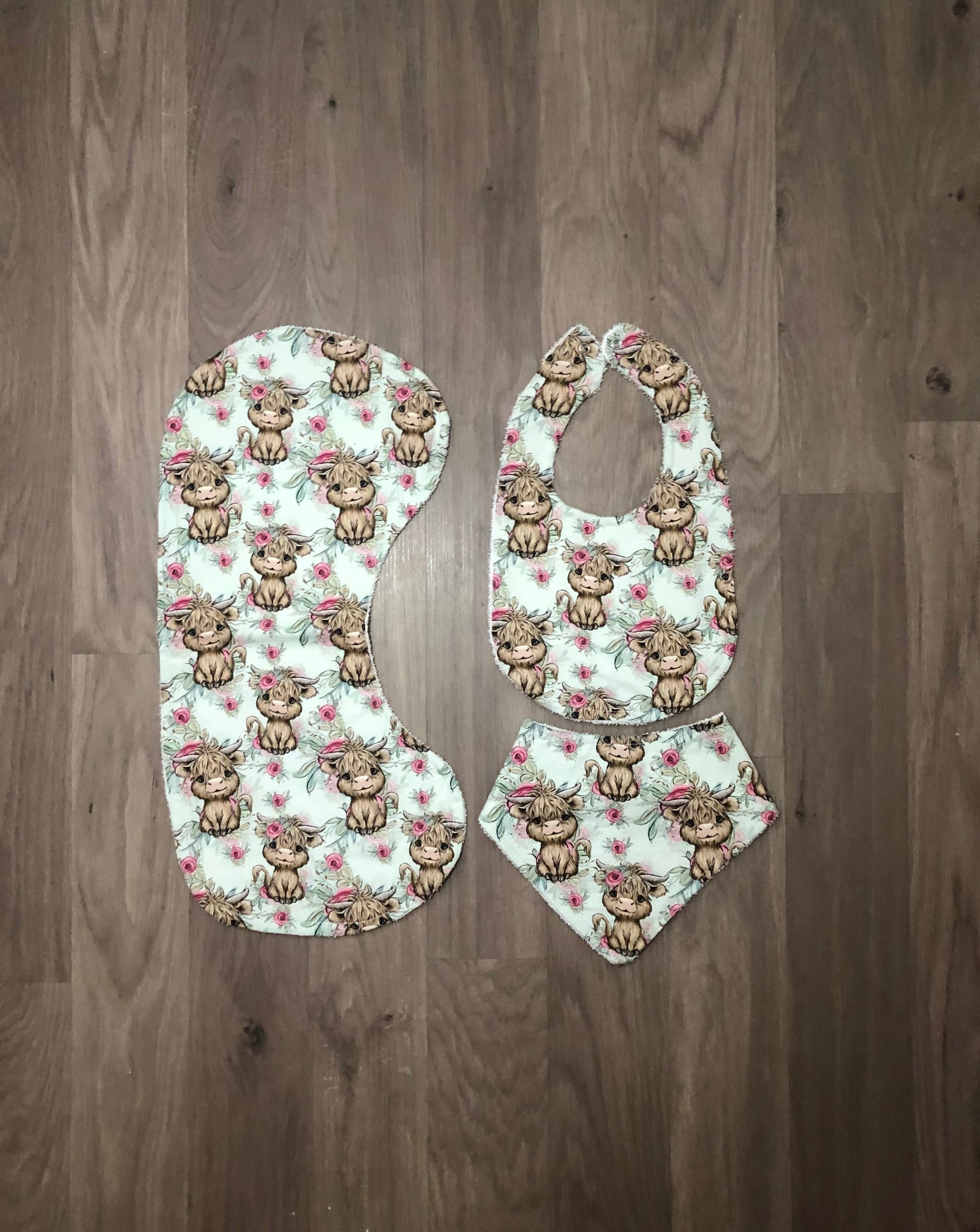 yaks bib & burp cloth set