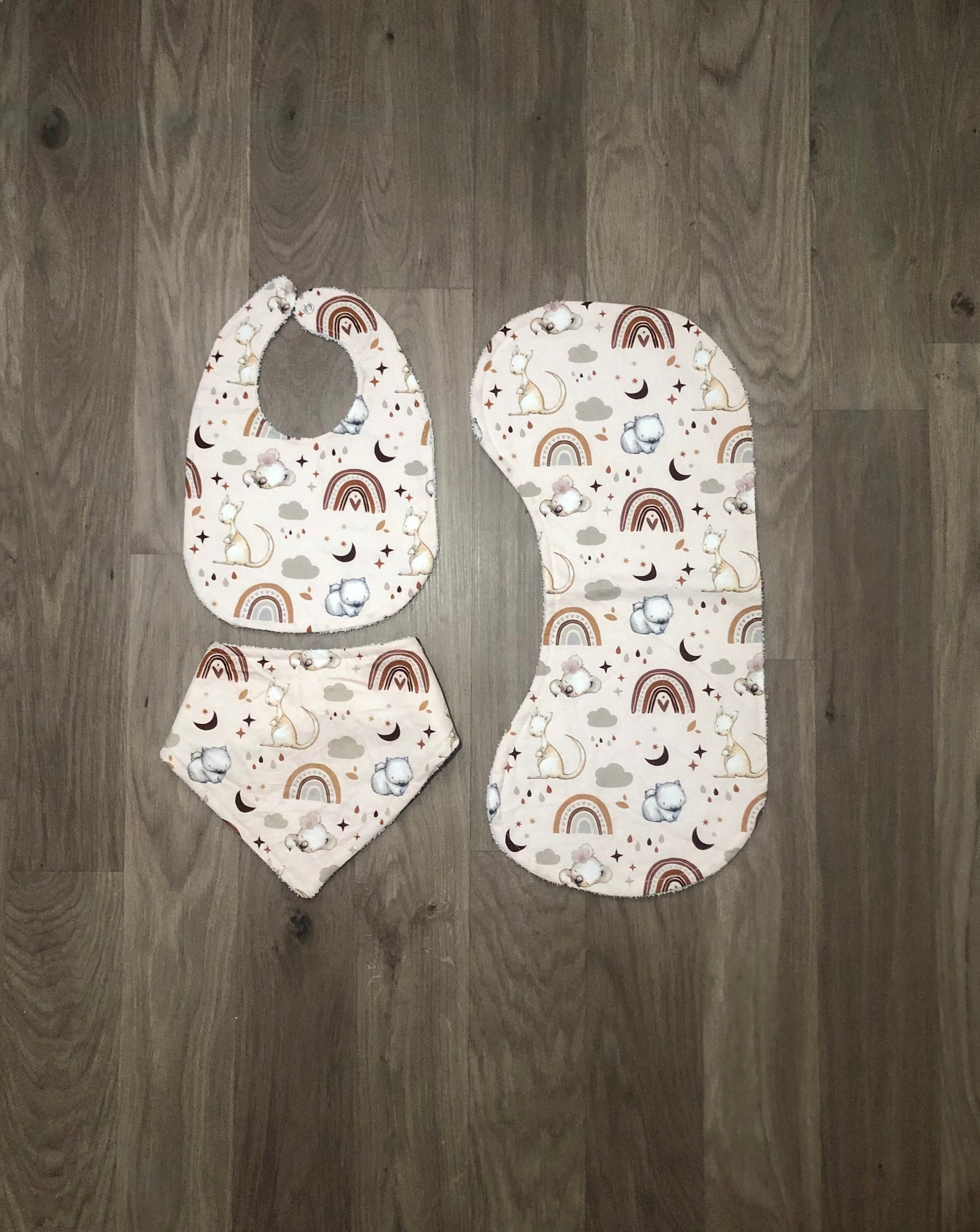 aussie animals, baby products, bibs, burp cloths, handmade