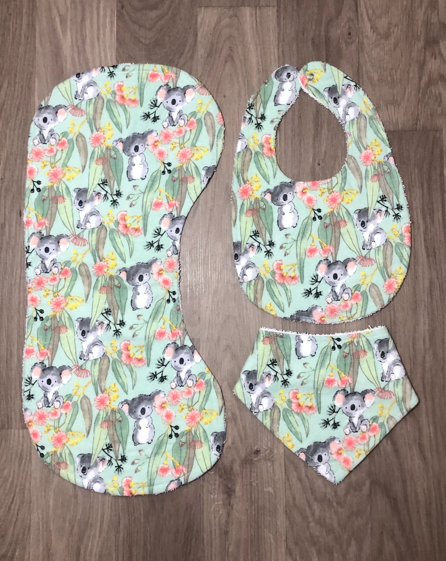 Koalas, bibs, burp cloths, green, gender neutral 