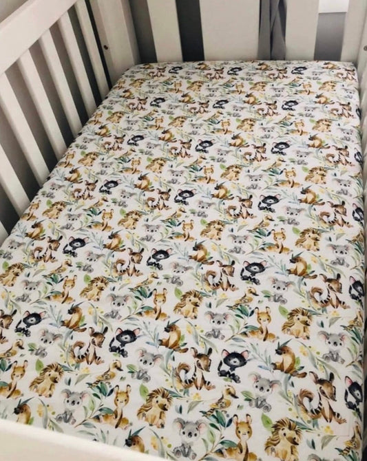 Aussie animals white - fitted cot sheet