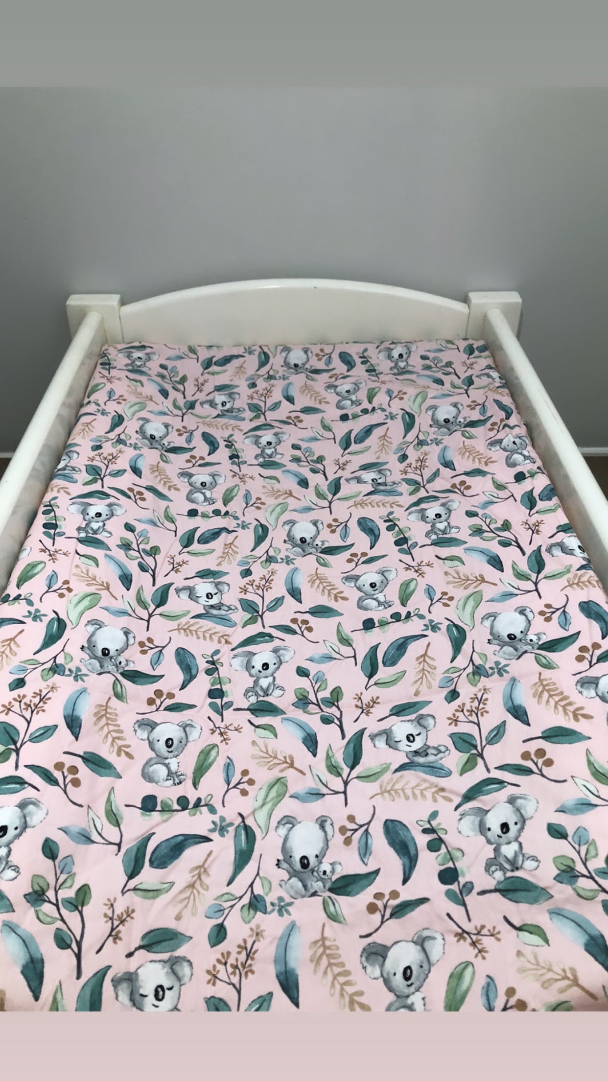 Koala - Pink - change mat cover/fitted bassinet sheet