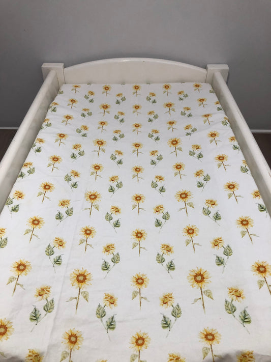 Sunny sunflower - change mat cover/fitted bassinet sheet