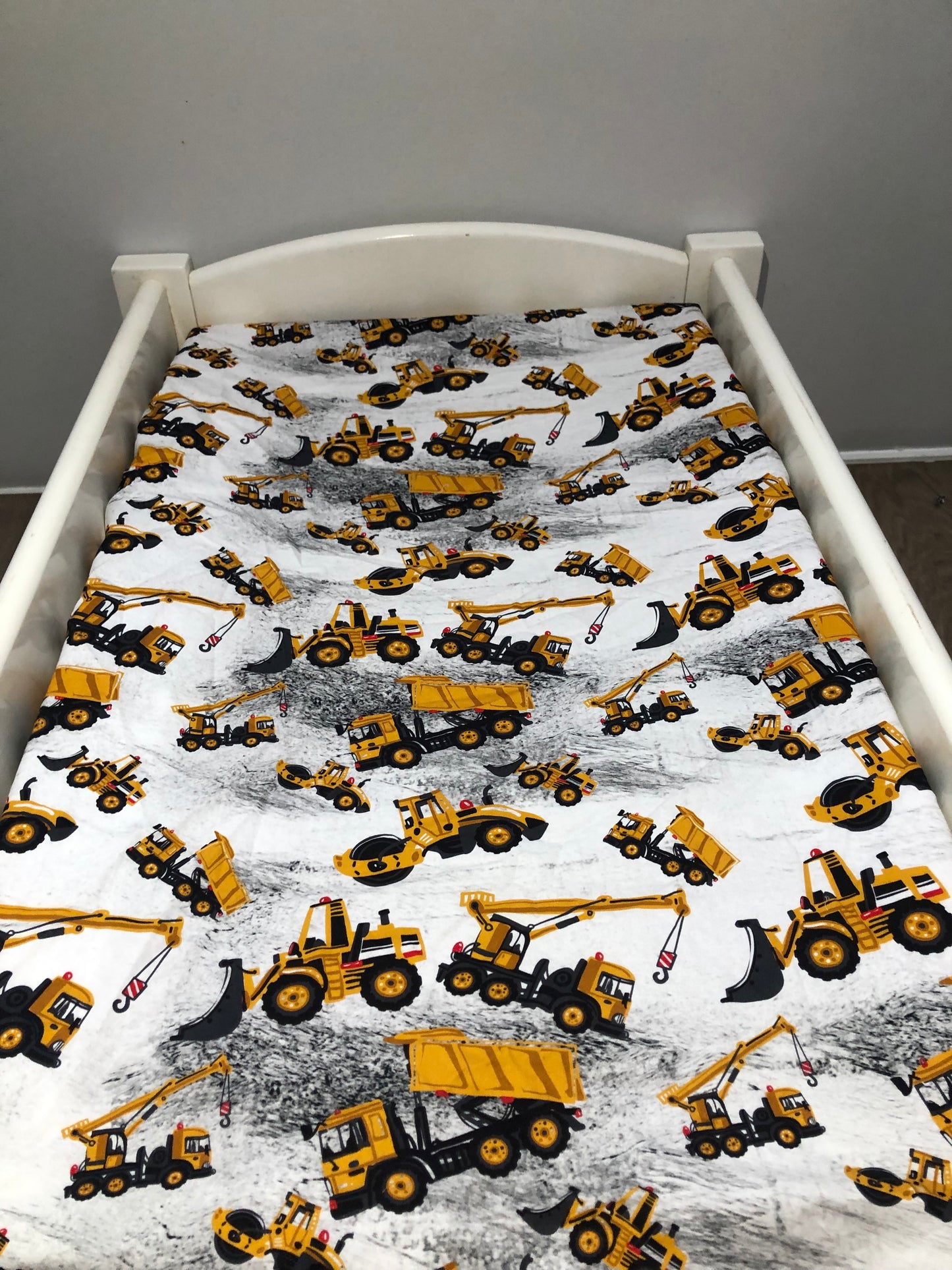 Trucks & tractors - change mat cover/fitted bassinet sheet