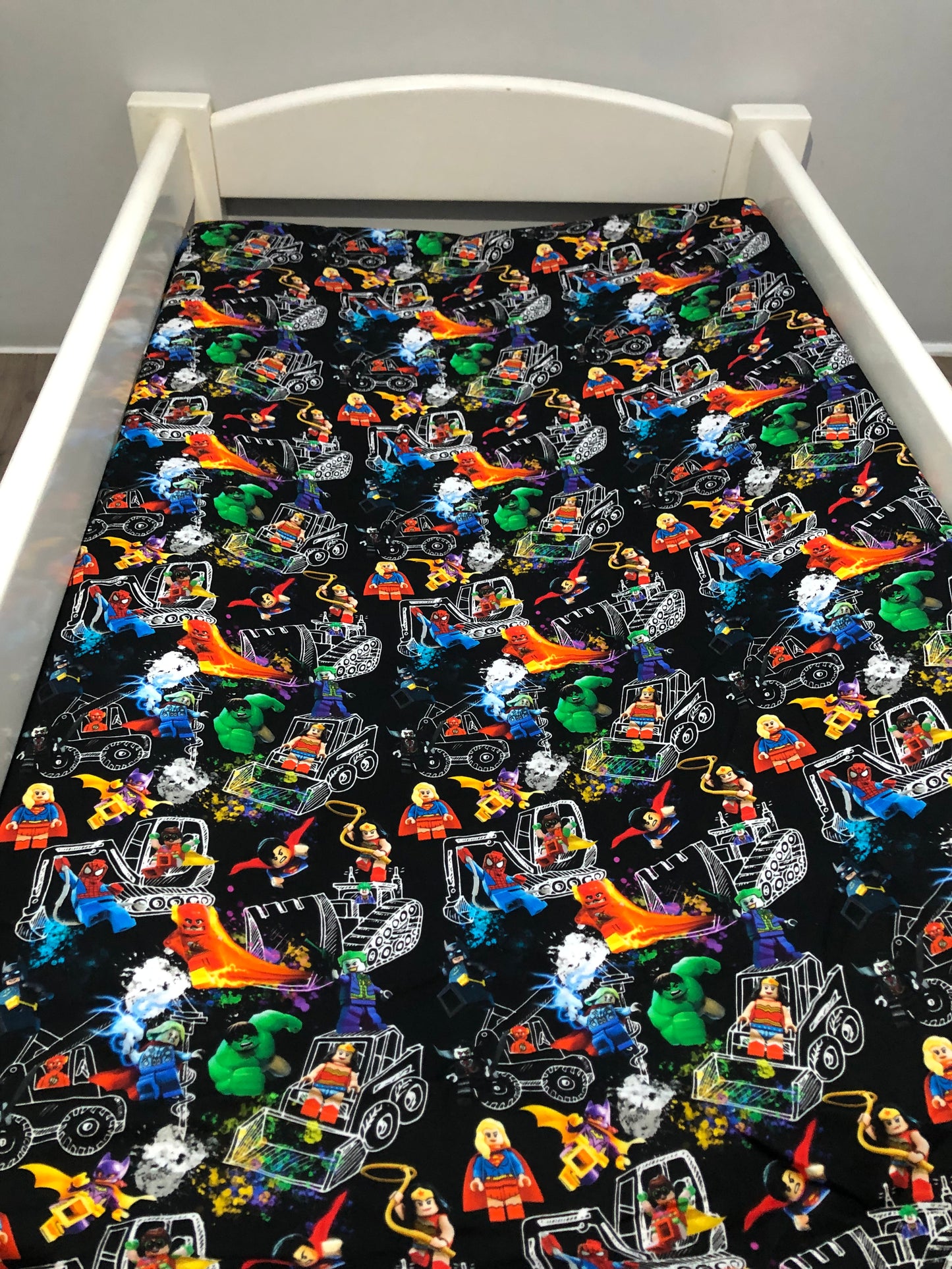 Lego superheroes - change mat cover/fitted bassinet sheet