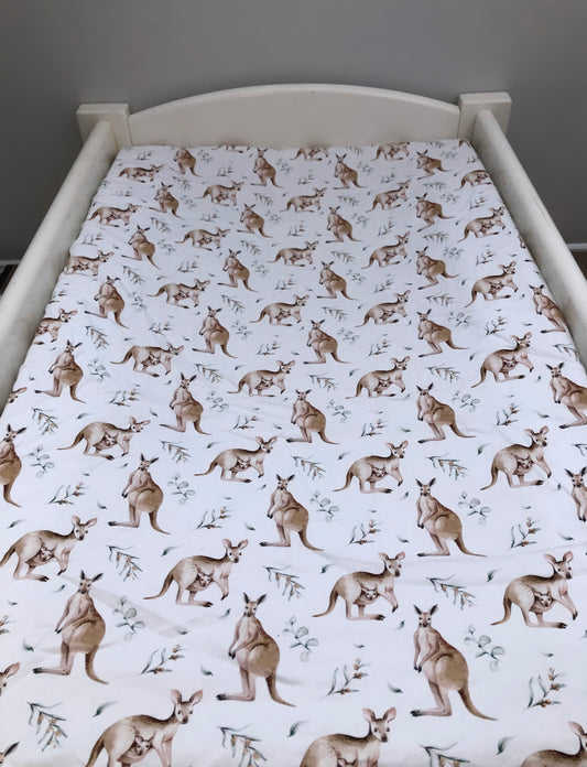 Kangaroo - change mat cover/fitted bassinet sheet